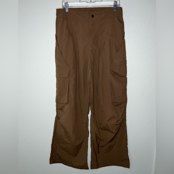 Halara Low Rise Wide Leg Casual Cargo Pants - Picture 5 of 9